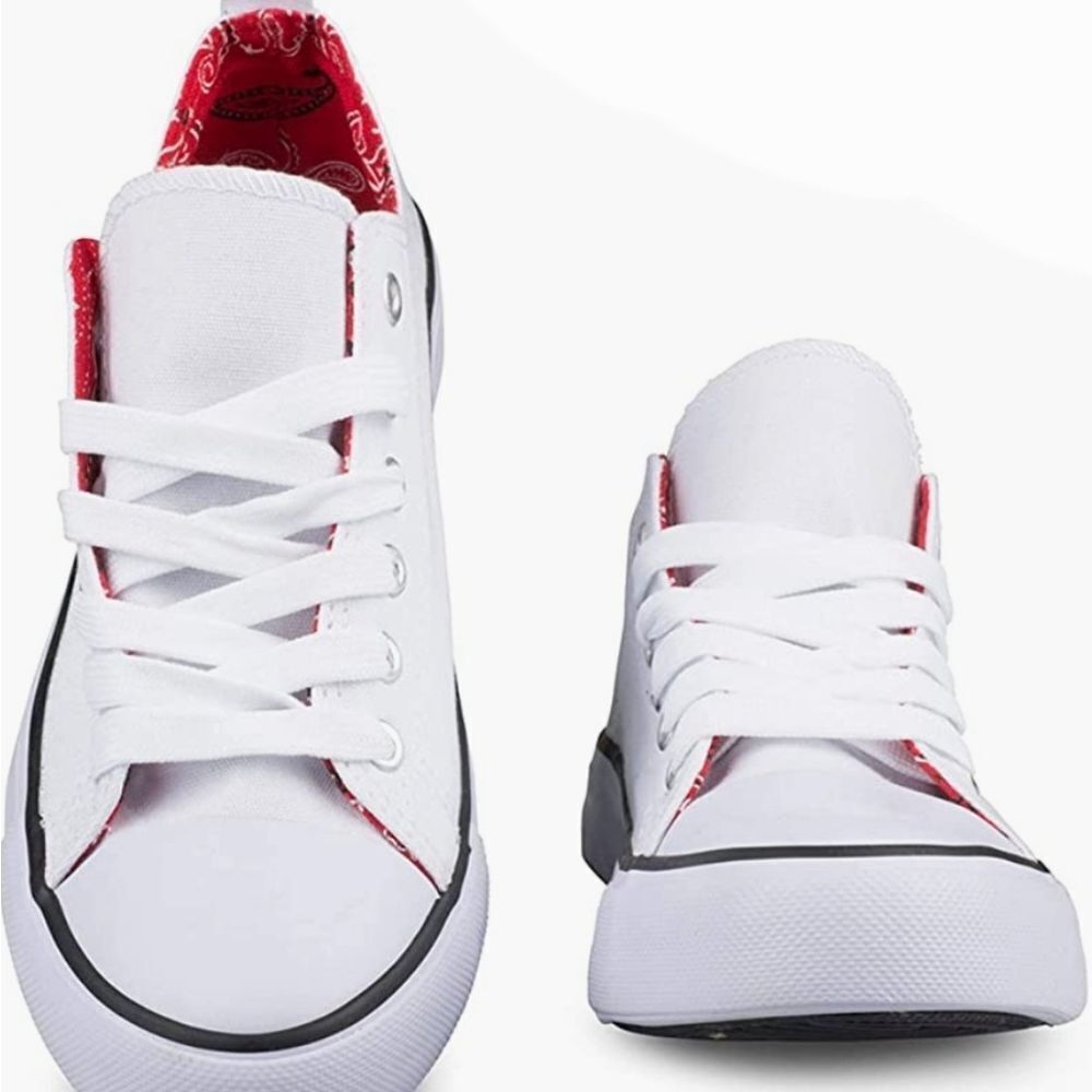 🔸️Twisted White & Red Bandana Print Sneakers Size 8